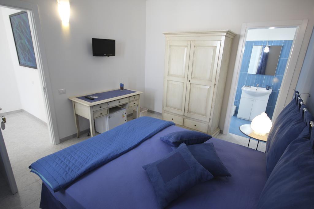 B&B Villa Genny A Pochi Passi Dal Mare سان كاتالدو الغرفة الصورة